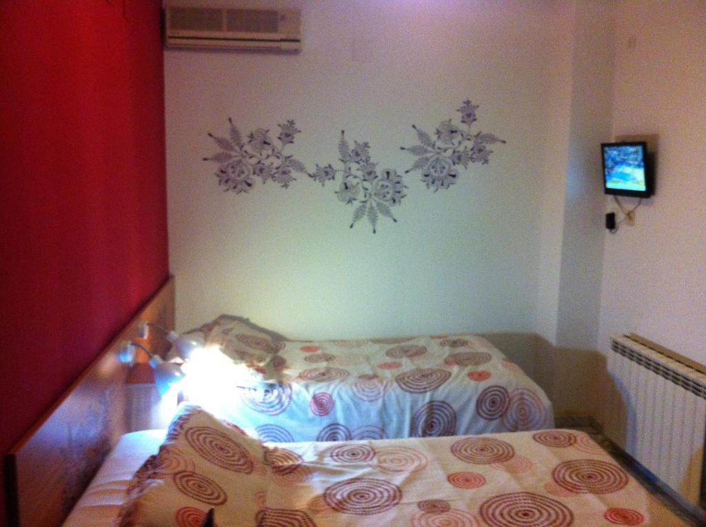 Hostal Neptuno Caceres Room photo